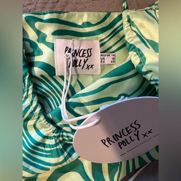 Outfit - Picture 4 of 5